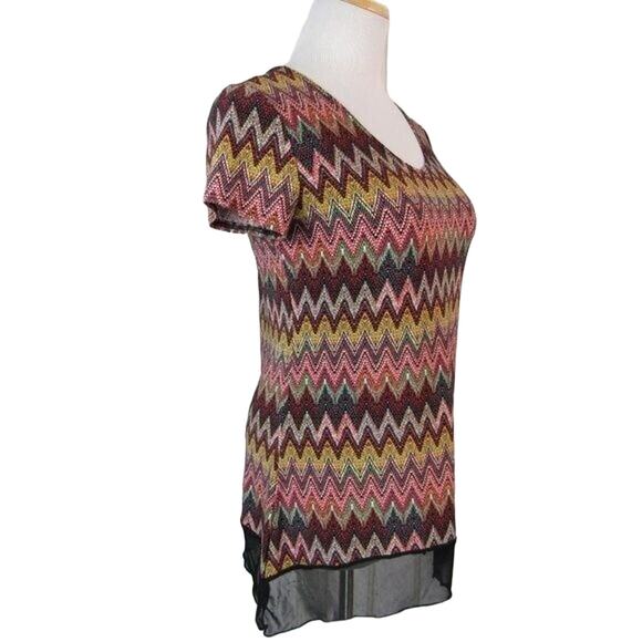 Suzie in the City Tunic Blouse Scoop Neck Short Sleeves Chevron Motif Size Small - Picture 3 of 7